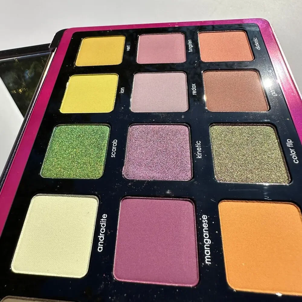 Natasha Denona Triochrome 15 Shade Eyeshadow Palette New in Box Large Pans Rare - Picture 4 of 16